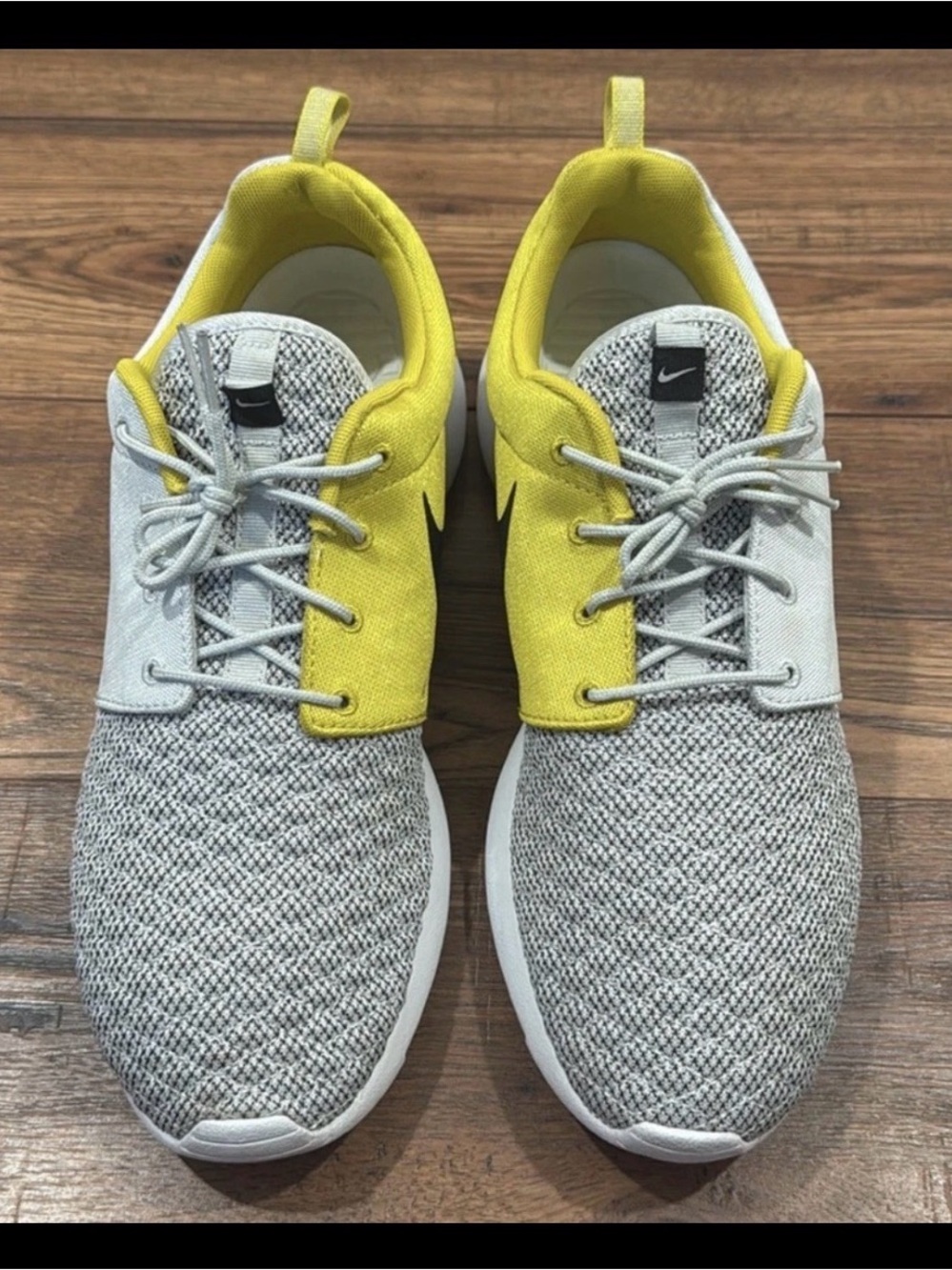 Worn with Box Men’s Rosherun Premium Shoe with tons of life left sz: 11.5